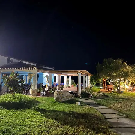 Отель Baia Cea Бари-Сардо