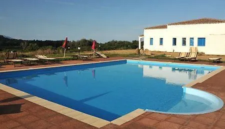 Отель Baia Cea Бари-Сардо